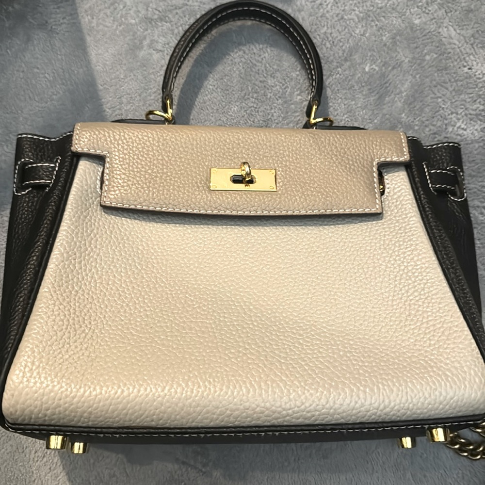 "Leather bag for sale, 90% new, large capacity